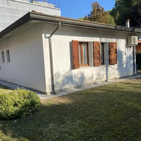 Spacious Single House With Barbecue And Garden Διαμέρισμα